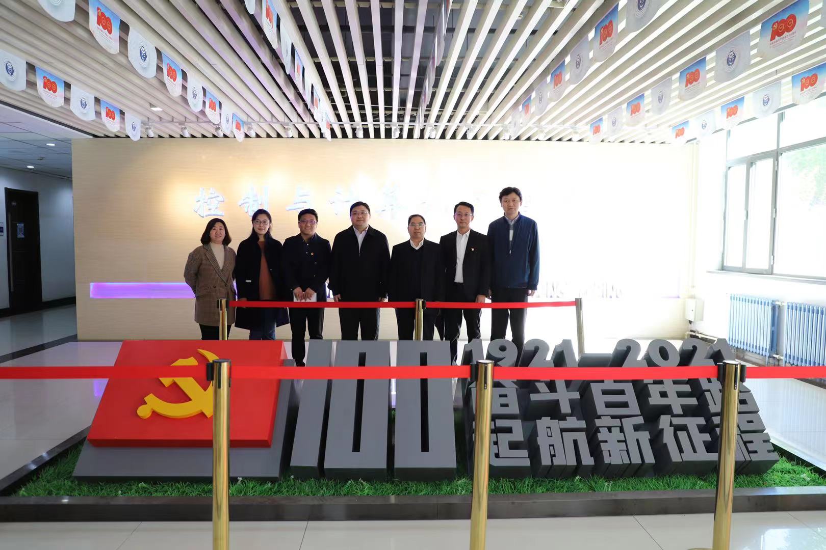 bf635a4b72a04369829e5bf89364c57d.jpg bf635a4b72a04369829e5bf89364c57d.jpg